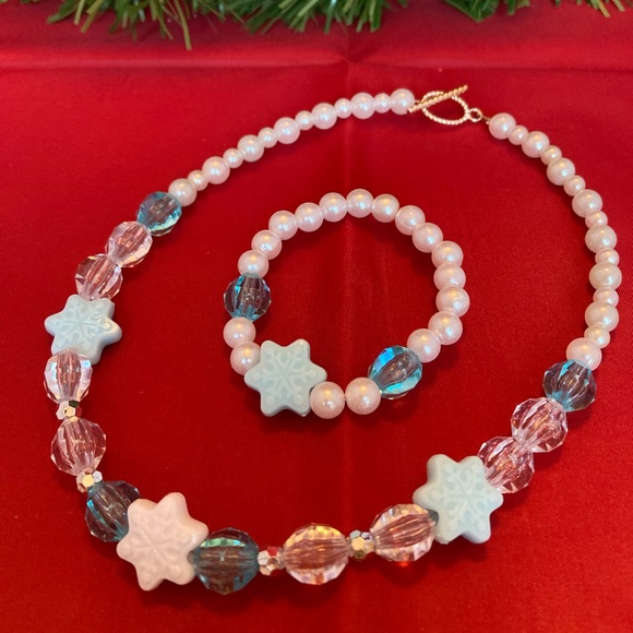 Girls Snowflake Necklace and Bracelet Set